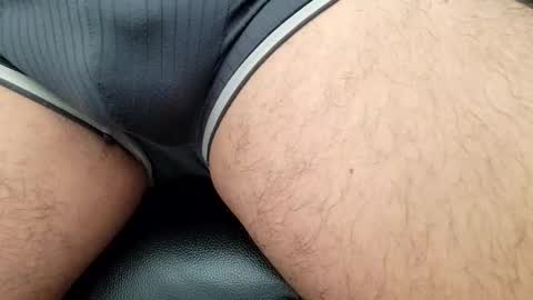 hoiiand48482 online show from November 3, 2025, 10:49 am