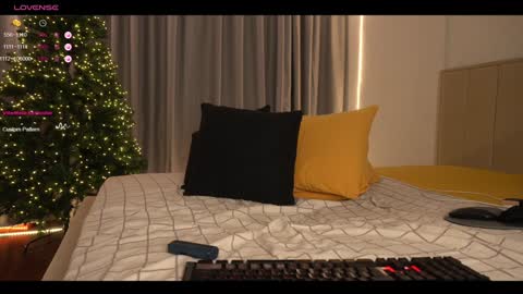 julia online show from January 7, 2025, 6:14 pm