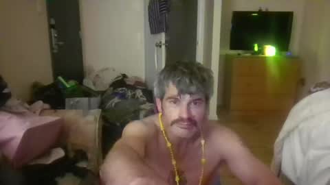 hollinsgg online show from July 15, 2026, 12:10 pm