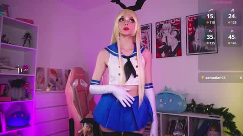 Snapshot of holliwould_ chatting on December 6, 2024, 4:28 pm Holli online show from December 6, 2024, 4:28 pm