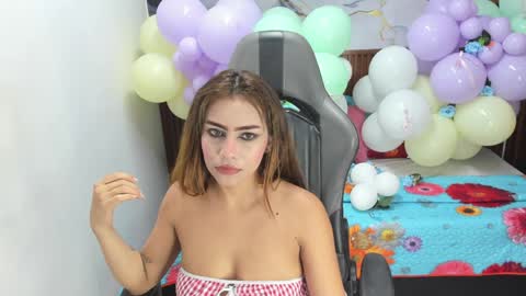 Holly 22 online show from April 1, 2026, 11:00 am