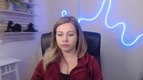 Holly online show from January 20, 2025, 7:36 am