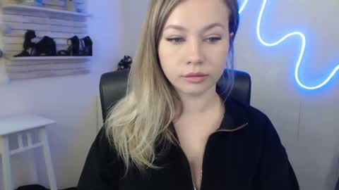 Holly online show from January 24, 2025, 4:37 am