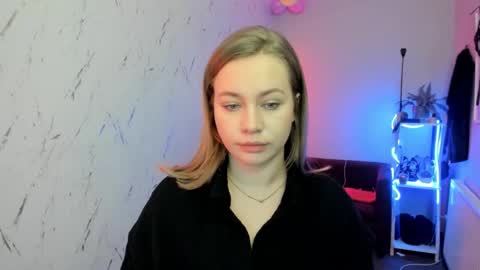 Holly online show from February 4, 2026, 8:14 pm