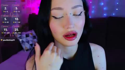 holly_berryy_ online show from October 10, 2025, 1:59 am