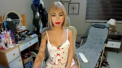 holly_cassandra online show from February 20, 2026, 2:39 pm