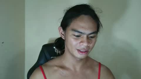 Snapshot of holly_sugar20 chatting on February 1, 2026, 2:32 am Mika Duhay Velat online show from February 1, 2026, 2:32 am