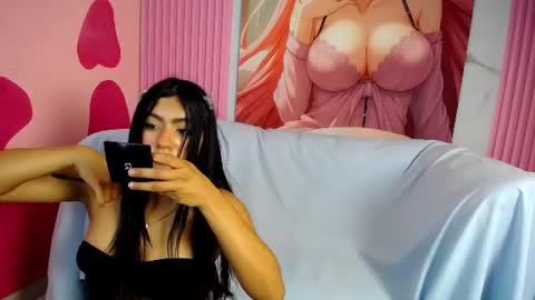 Snapshot of holly_watson_ chatting on July 1, 2026, 3:30 am Holly Wastson online show from July 1, 2026, 3:30 am