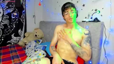 Hades and Persefone online show from February 12, 2026, 11:33 pm