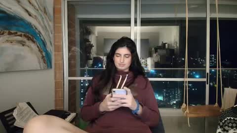 Snapshot of hollyshit_ chatting on October 21, 2025, 12:33 am hollyshit_ online show from October 21, 2025, 12:33 am