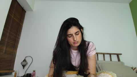 Snapshot of hollyshit_ chatting on February 7, 2026, 12:14 am hollyshit_ online show from February 7, 2026, 12:14 am