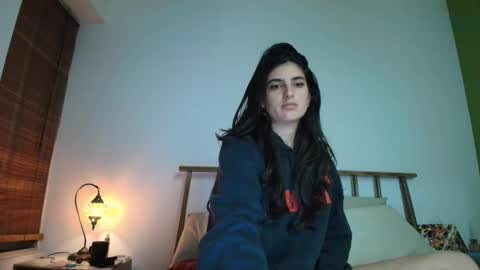 Snapshot of hollyshit_ chatting on February 10, 2026, 2:15 am hollyshit_ online show from February 10, 2026, 2:15 am