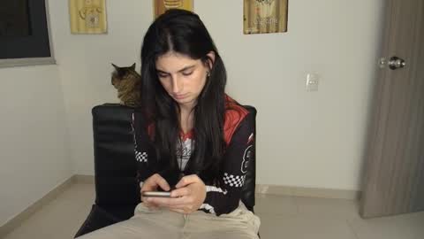 Snapshot of hollyshit_ chatting on February 20, 2026, 2:41 am hollyshit_ online show from February 20, 2026, 2:41 am