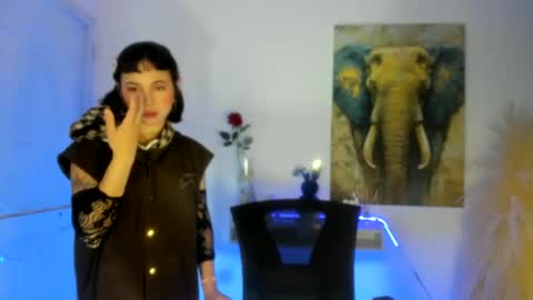 Snapshot of hollysquirtx chatting on November 7, 2025, 1:33 pm hollysquirtx online show from November 7, 2025, 1:33 pm