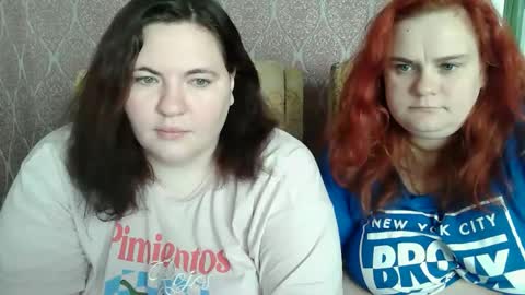 HollyXEva online show from April 9, 2026, 7:47 am