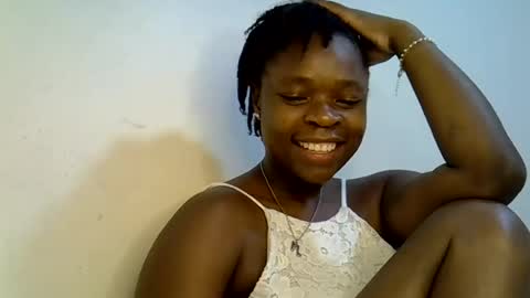 Snapshot of holy_ebony chatting on June 15, 2026, 4:42 pm holy_ebony online show from June 15, 2026, 4:42 pm