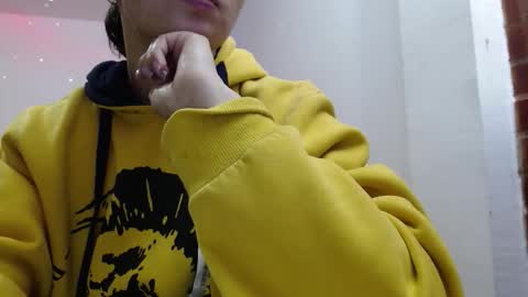 Juli online show from March 9, 2026, 3:10 am