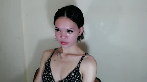 Snapshot of holy_maxine chatting on November 27, 2025, 11:45 am holy_maxine online show from November 27, 2025, 11:45 am