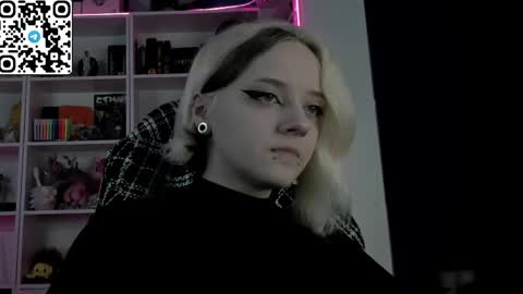 Snapshot of holy_mistresss chatting on April 25, 2026, 9:01 am holy_mistresss online show from April 25, 2026, 9:01 am