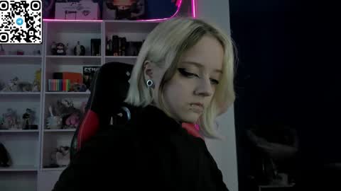 Snapshot of holy_mistresss chatting on May 19, 2026, 7:58 am holy_mistresss online show from May 19, 2026, 7:58 am