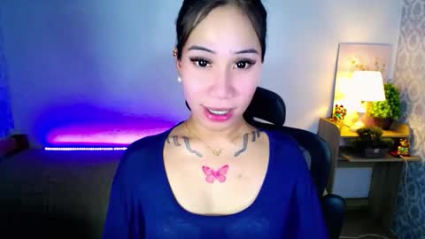 holy_samyx online show from October 5, 2025, 4:44 am