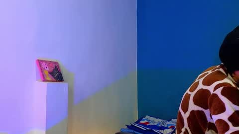 Snapshot of holy_taby_ chatting on February 8, 2025, 2:26 am      online show from February 8, 2025, 2:26 am