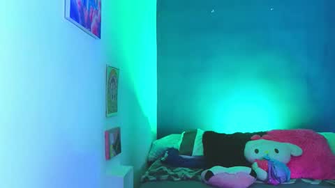 Snapshot of holy_taby_ chatting on September 14, 2025, 7:40 am      online show from September 14, 2025, 7:40 am