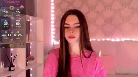 Mia online show from September 17, 2025, 3:08 am