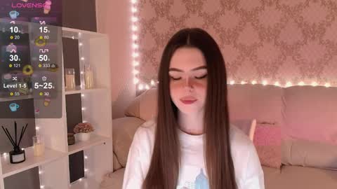 Mia online show from April 11, 2026, 3:33 am