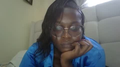 Snapshot of honevey chatting on March 31, 2026, 3:23 pm Honevey online show from March 31, 2026, 3:23 pm