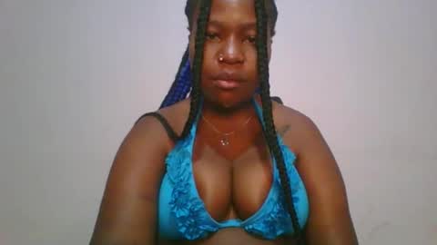 honey_beb online show from November 3, 2025, 2:35 am