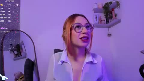 Snapshot of honey_bitee chatting on July 31, 2026, 10:53 pm Hi Im Annie vic Your dreams came true online show from July 31, 2026, 10:53 pm