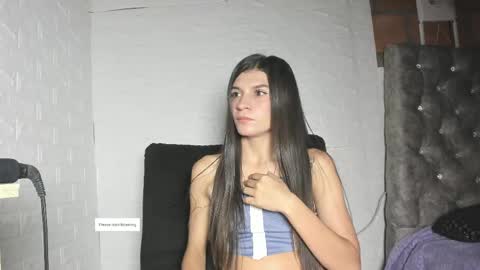Snapshot of honey_darcy chatting on May 3, 2026, 3:56 am honey_darcy online show from May 3, 2026, 3:56 am