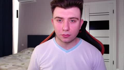 Wolfy online show from March 13, 2026, 4:52 am