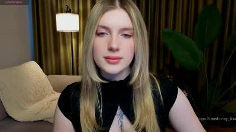 Lina online show from April 10, 2026, 4:50 am