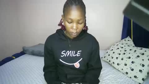 honey_nubia0 online show from December 13, 2025, 9:31 pm