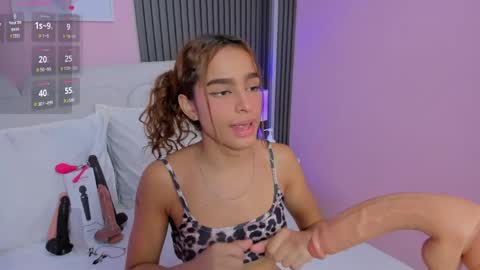 honey_sofii_ online show from April 10, 2026, 11:37 am