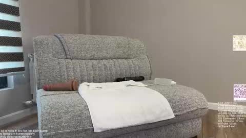 Jenyanew vid how I squirt in forest in bio online show from May 30, 2026, 8:33 am