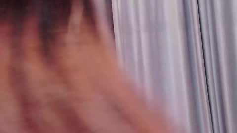 Snapshot of honey_yani chatting on December 23, 2024, 11:49 pm yani online show from December 23, 2024, 11:49 pm