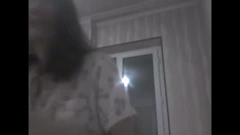 honey_yuzu online show from October 14, 2025, 2:29 pm