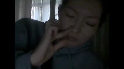 honey_yuzu online show from November 6, 2025, 10:49 am