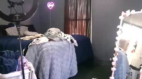 honeybabiii6969 online show from February 20, 2026, 8:42 pm