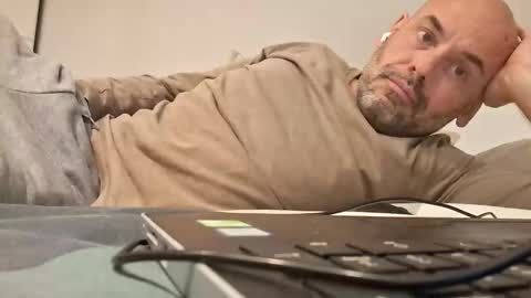 honeydaddyforyou online show from December 5, 2025, 5:31 pm