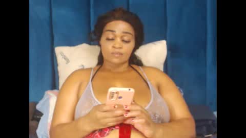 honeydropsxx2 online show from March 14, 2026, 10:48 pm