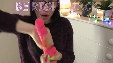 Caroline online show from December 26, 2024, 12:27 pm