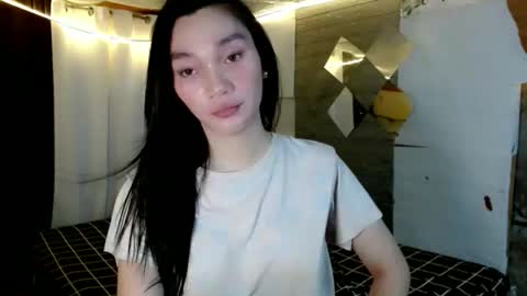 honeylicious01 online show from April 17, 2026, 9:45 am