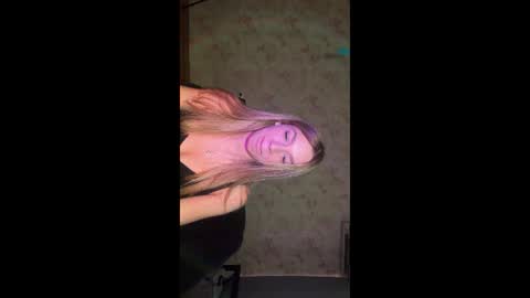 Lovia online show from July 27, 2026, 6:42 am