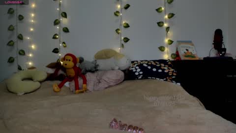 Mila K online show from January 9, 2025, 2:11 am