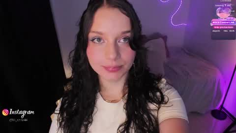 Snapshot of honeymoontea chatting on April 28, 2026, 8:47 pm online show from April 28, 2026, 8:47 pm