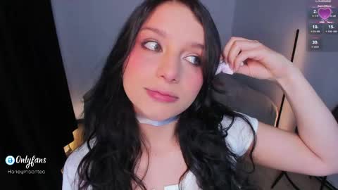 Snapshot of honeymoontea chatting on May 12, 2026, 11:57 pm online show from May 12, 2026, 11:57 pm